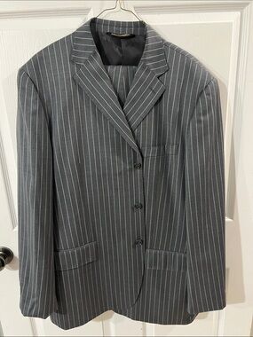 Men's Gray Pinstripe Suit Blazer & Pants 46R